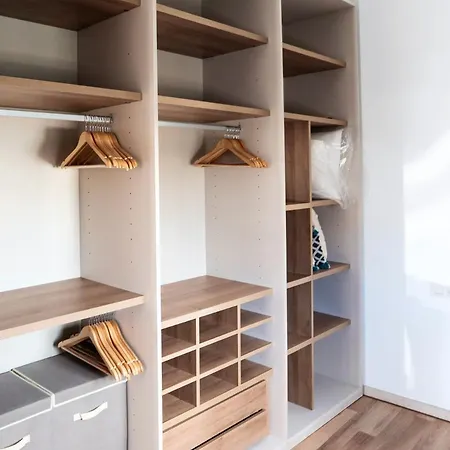 Comfortable House In With Free Parking Holiday home