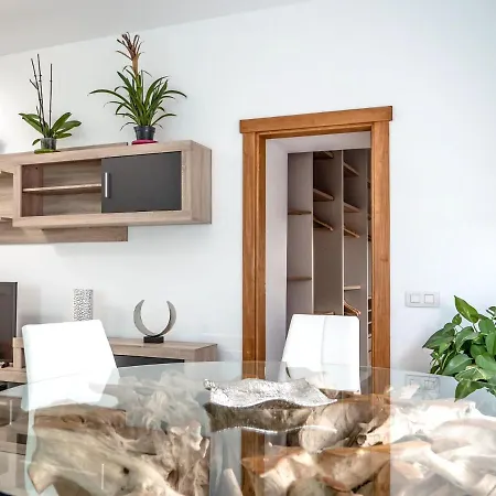 Comfortable House In With Free Parking * Тиас
