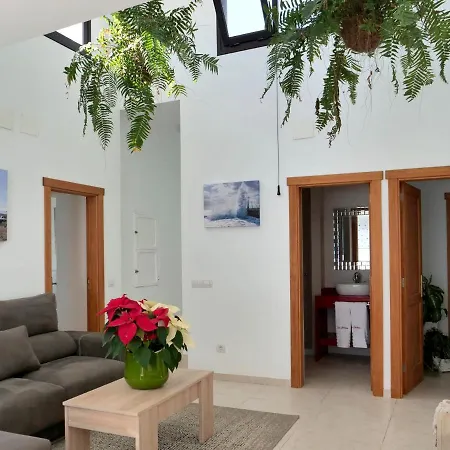 Comfortable House In With Free Parking Holiday home *