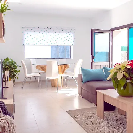 Comfortable House In With Free Parking *