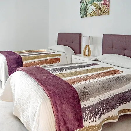 Comfortable House In With Free Parking Holiday home