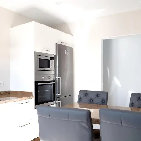 Comfortable House In With Free Parking Holiday home